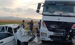 Afyon'daki trafik kazasında ölen 3 kişi Eskişehir'de son yolculuklarına uğurlandı