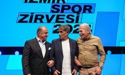 İzmir Spor Zirvesi'nde "Efsanelerle futbol" oturumu gerçekleştirildi