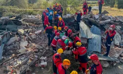 Uşak'ta 6 Saat Süren Deprem Tatbikatı Gerçekleştirildi