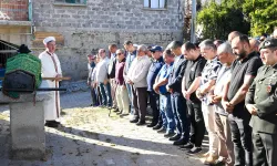 Vali Naci Aktaş, Şehidimizin Babası Yaşar Cengiz'in Cenazesine Katıldı