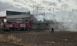 Afyonkarahisar'da depoda çıkan yangın söndürüldü