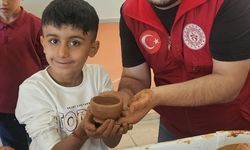 Muğla'da gönüllü gençler okullarda çömlekçilik eğitimi veriyor