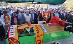 Trafik kazasında ölen Galatasaray taraftarı Yiğit Kurt, Bodrum'da defnedildi