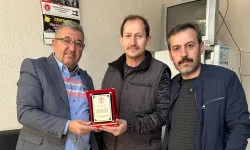 Uşak Kahveciler Esnaf Odası'ndan Üyelere Plaket