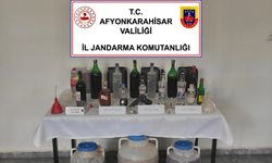 Afyonkarahisar'da bir evde 128 litre sahte içki ele geçirildi