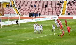 Uşakspor’da Kaleci Performansı Tartışılıyor