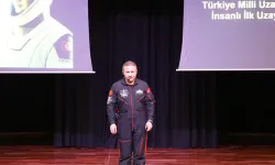 Türkiye'nin ilk astronotu Gezeravcı Denizli'de öğrencilerle buluştu