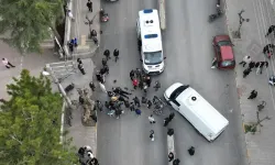 Afyonkarahisar'da kamyonet ile çarpışan motosikletteki 2 kişi yaralandı