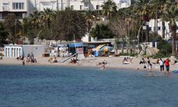 Muğla'da sıcak hava nedeniyle sahillerde yoğunluk yaşanıyor