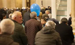 İzmir ve çevre illerde ilk teravih namazı kılındı