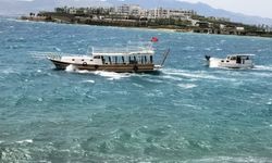 Bodrum'da kuvvetli fırtına nedeniyle feribot seferleri iptal edildi