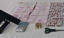 Denizli'de uyuşturucu operasyonunda yakalanan 3 zanlı tutuklandı