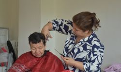 Kanseri yenen kadın gittiği köylerde ücretsiz kuaförlük hizmeti veriyor