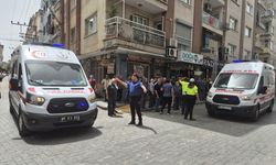 Manisa'da 3 motosikletin çarpışma anları güvenlik kamerasında