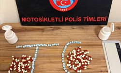 Manisa'da uyuşturucu hapla kaçan 2 şüpheli, kovalamacayla yakalandı