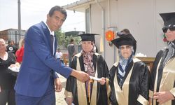 Ödemiş'te okuma yazma kursunu tamamlayan kursiyerlere sertifika
