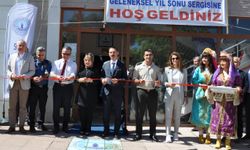 Soma'da halk eğitim merkezinin yıl sonu sergisi açıldı
