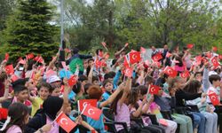 "Vagon Sahne" Kütahya'da öğrencilerle buluştu