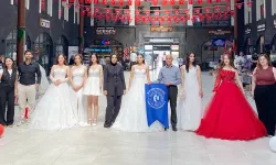 Öğrenciler Uşak'ın Moda Tasarımcısıyla Buluştu