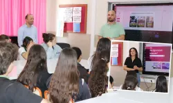 Grafik Bölümü Mezunları Öğrencilerle Deneyimlerini Paylaştı