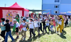 “Bir Çadır Bin Masal” Projesiyle Çocuklar Hem Eğlendi Hem Öğrendi