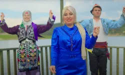 Meryem Şahin’den Uşak’ta Renkli Klip! Türkü Potpori Yayında