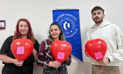 Öğrencilerinden Sağlık Çalışanlarına Moral Sürprizi