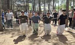 Uşak Müftülüğü’nden Mezun Gençlere Veda Pikniği