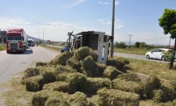 İzmir-Uşak Yolunda Korkutan Kaza! Kamyonet Takla Attı