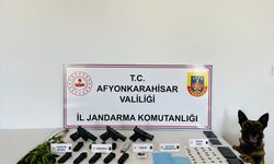Afyonkarahisar'da uyuşturucu operasyonunda 4 zanlı yakalandı