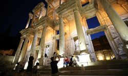 Efes Antik Kenti'nde gece müzeciliği başladı