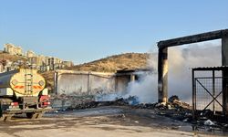 İzmir'de geri dönüşüm tesisinde çıkan yangına ilişkin 1 şüpheli yakalandı