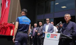Ferdi Zeyrek İçin Belediye Binası Önünde Tören Düzenlendi