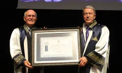 Uşak Üniversitesi’nden Hulusi Akar’a Fahri Doktora!