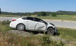 Sivaslı'da Otomobilin Devrilmesi Sonucu 4 Kişi Yaralandı