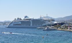Bodrum'a iki kruvaziyerle 2 bin 406 yolcu geldi