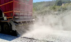 Menteşe'de, belediyenin yol yatırımlarını sürdürüyor
