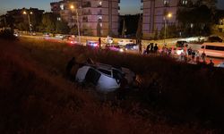 Aydın'da uçuruma yuvarlanan otomobildeki 2 kişi yaralandı