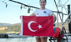 Bengisu Avcı, Japonya'da "Okyanus Yedilisi"ni tamamlamak için suya girdi