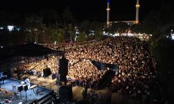 Demirci'de Kurtuluş Festivali kapsamında konser düzenlendi