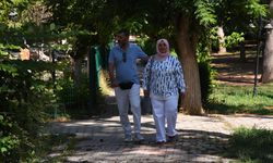 Diyaliz hastası eşine böbreğini vererek "can" oldu
