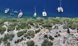 Fethiye'de tarihi Gemiler Adası, mavi tur yapanların uğrak noktası oldu
