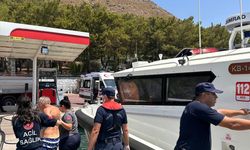 Muğla açıklarında teknede rahatsızlanan 2 kişi, Sahil Güvenlik ekiplerince tahliye edildi