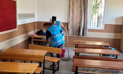 Muğla'da yükümlüler okul temizliği yaptı
