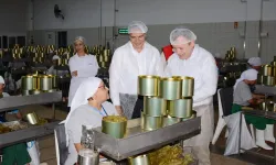 Eşme Konserve Çalışanlarının Yüzde 85’i Kadından Oluşuyor
