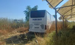 Yolcu Otobüsü Tarlaya Girdi: 3 Kişi Yaralandı!