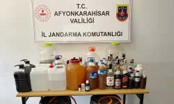 Afyonkarahisar'da sahte alkol imalatçılarına yönelik operasyonda 3 şüpheli yakalandı