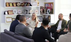 AK Parti'li Çankırı'dan Aliağa Belediye Başkanı Acar'a ziyaret