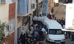 Aydın'da 310 kilo ağırlığındaki kişinin cenazesi eşya taşıma asansörüyle evinden çıkarıldı
