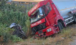 Aydın'da tanker ile yolcu minibüsünün çarpışması sonucu 3 kişi yaralandı